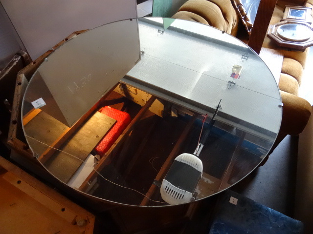 lot 60 image: 30 Round Mirror
