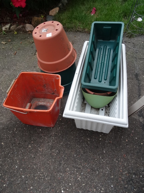lot 67 image: Misc Planter Pots