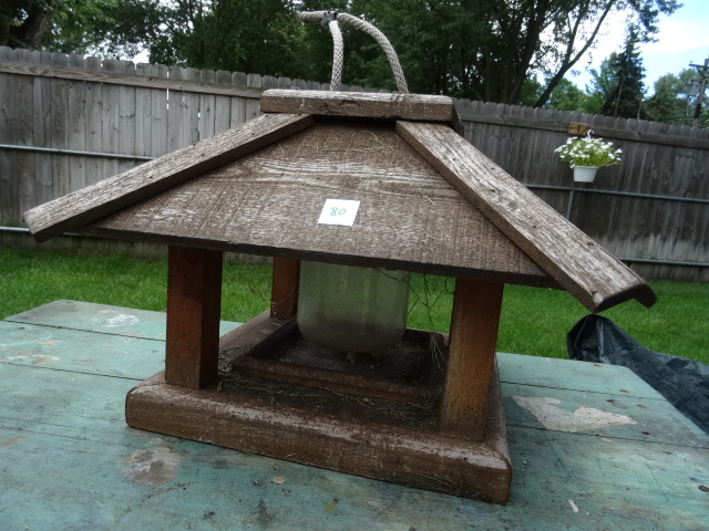 lot 80 image: Hanging Wood Bird Feeder