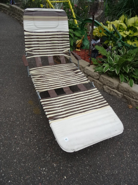 lot 83 image: Fold Up Lounge Chair