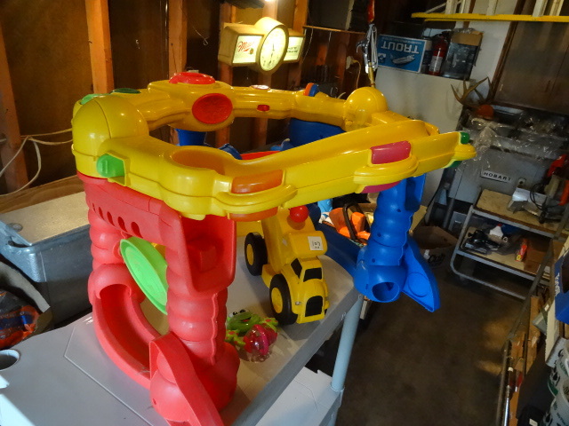 lot 107 image: Misc Kids Toys, Cat Truck, Frog Rattle,