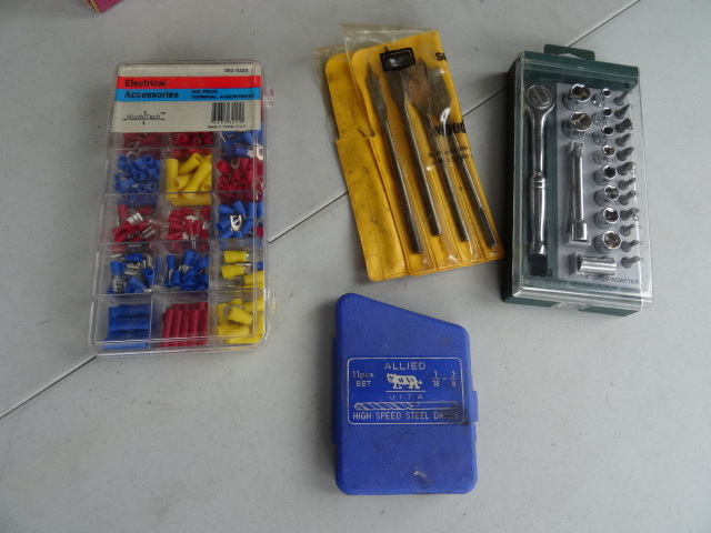 lot 122 image: 14 Socket Set Wood Bits,