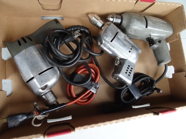 lot 139 image: 3 Electric Drills