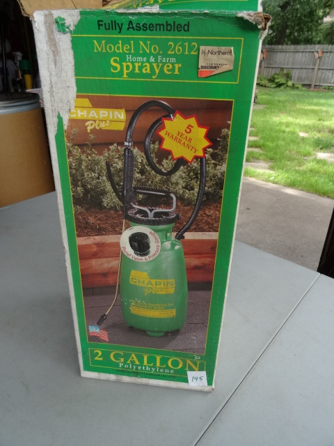 lot 145 image: Chapin 2 Gal. Garden Sprayer