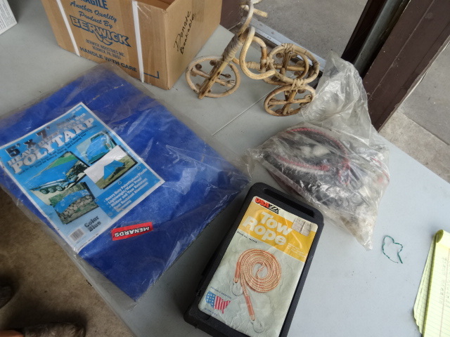 lot 158 image: Tow Rope, Bungee Cords, 5 X 7 Tarp