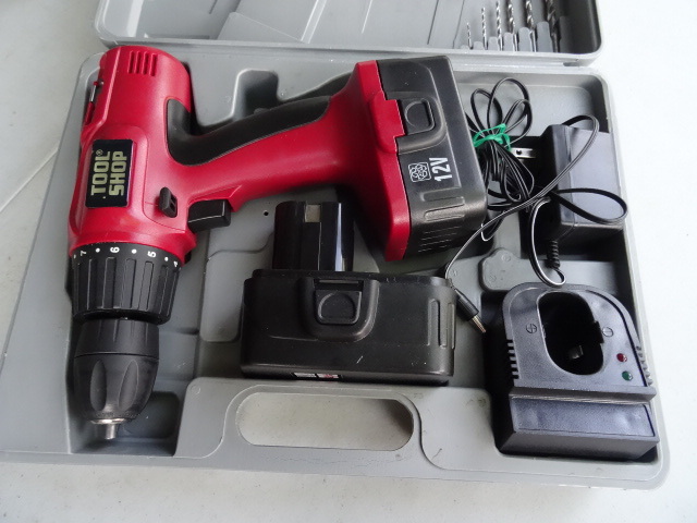 lot 163 image: Tool Shop 12 Volt Drill.