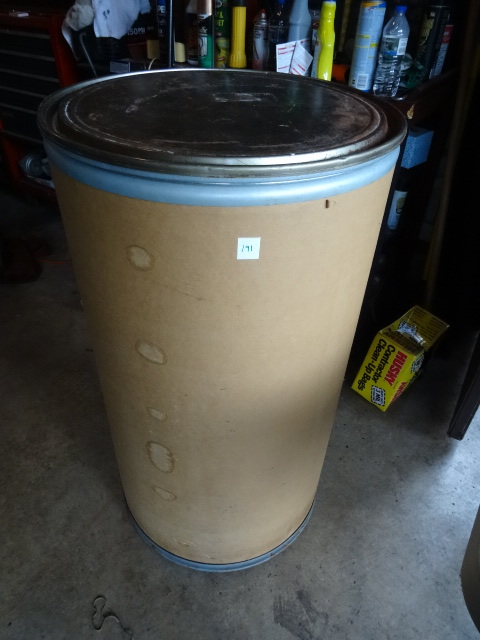lot 191 image: Card Board Barrel with Lid 20 X 40