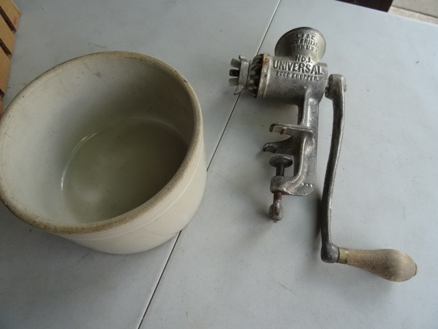 lot 208 image: No 1 Universal Meat Grinder,