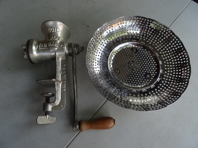 lot 209 image: Lady Hibbard H101E Meat Grinder