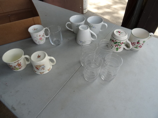 lot 212 image: Misc Glasses and Coffee Cups