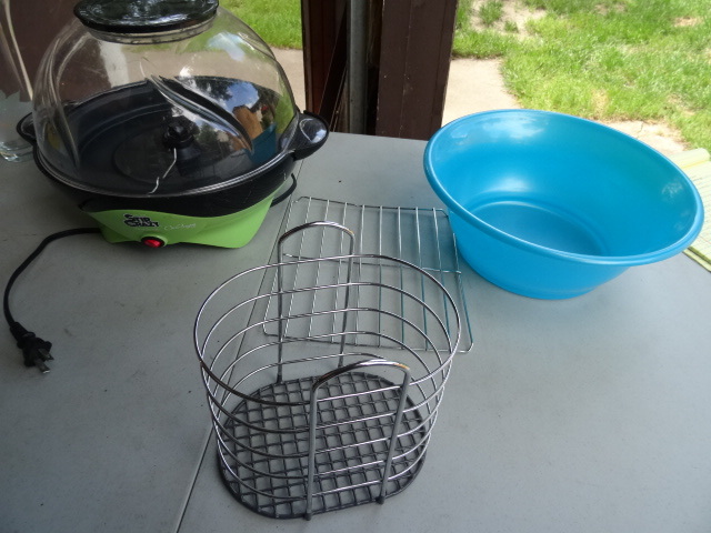 lot 233 image: Stir Crazy Deluxe Popcorn Maker,