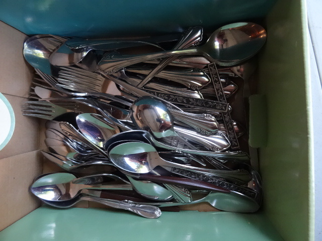 lot 240 image: Misc Silverware