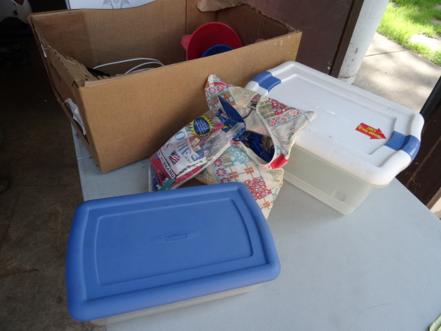 lot 257 image: Storage Containers, Clothes Pins,