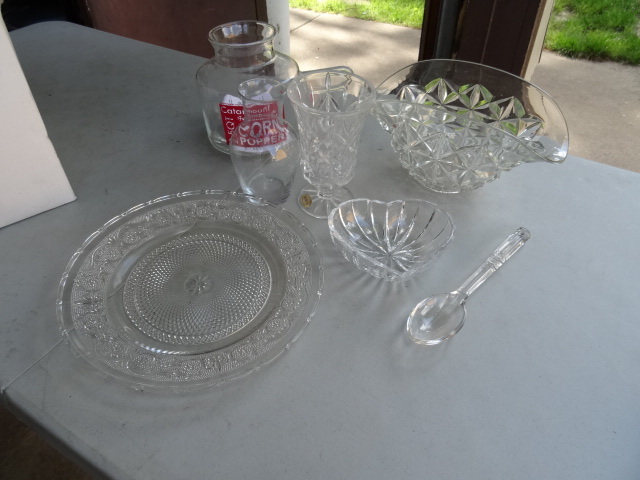 lot 258 image: Misc Glasswasre