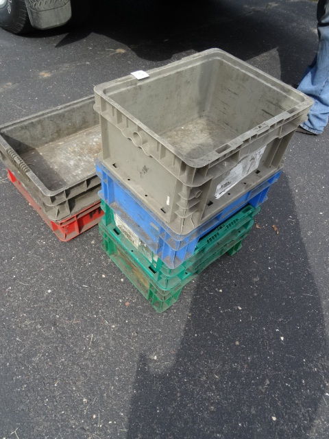 lot 295 image: 4 Stackable Bins, 15 X 12 X 7