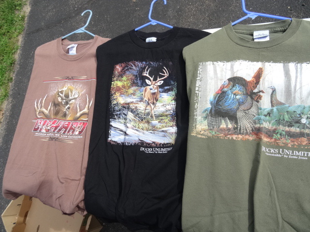 lot 299 image: XL T Shirts, Hunting Style Qty 4