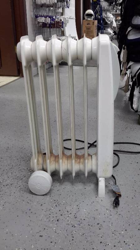 Lakewood plug-in oil heater
