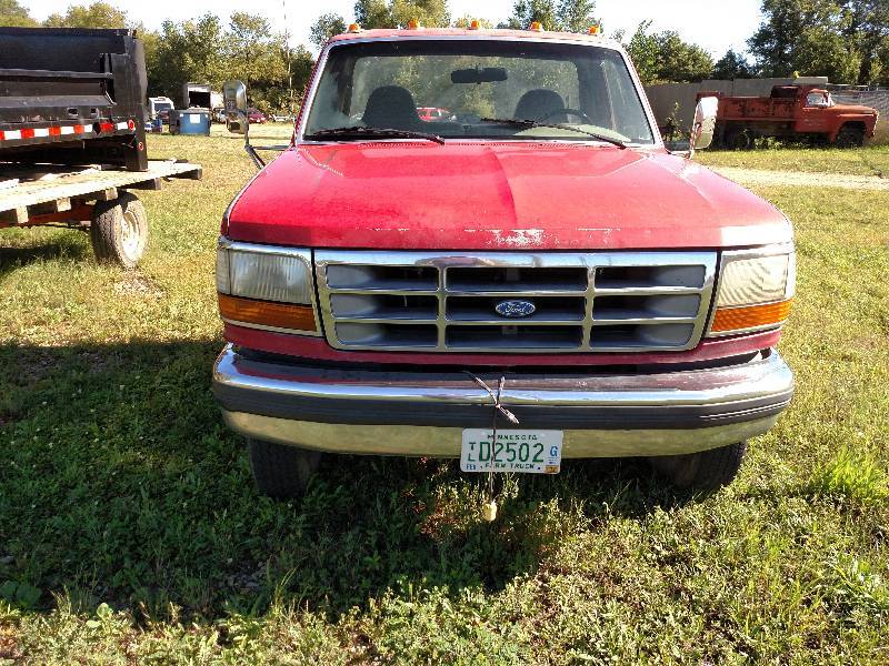 lot 1 image: 1992 Ford F450