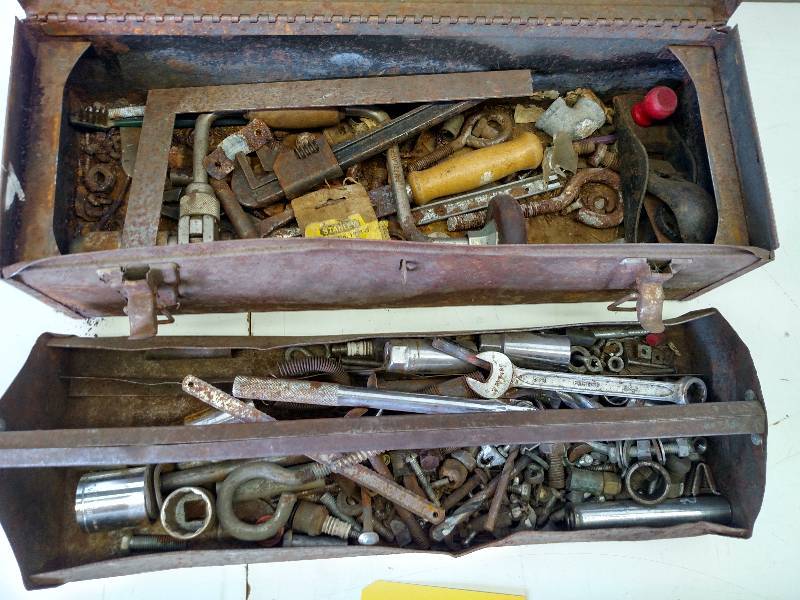 lot 25 image: Craftsman Tool Box with Asstd Tool...