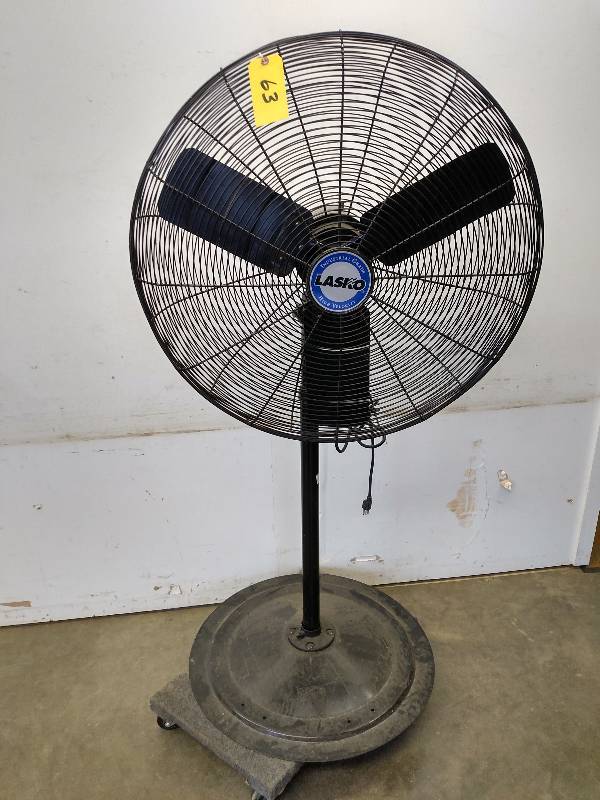 lot 63 image: Lasko Industrial Grade High Velosit...