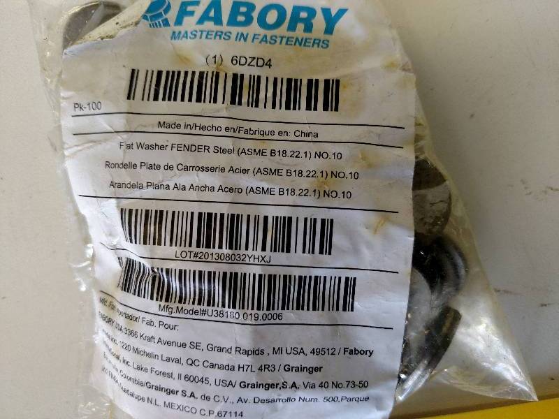 lot 97 image: 100 pk. No. 10 Fender Washers...