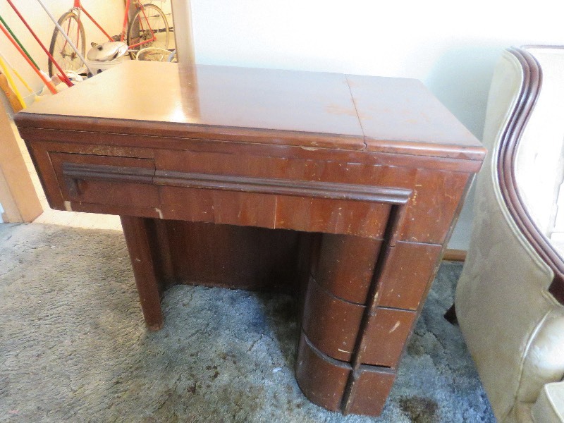 Antique Singer Sewing Table and Machine