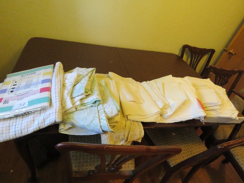 Linen lot
