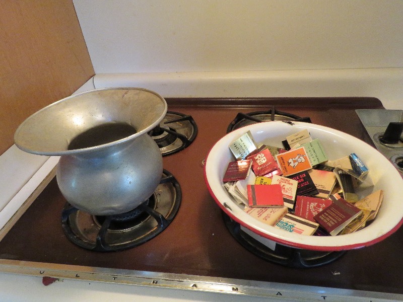 spitune - metal enamel bowl and Matchbooks