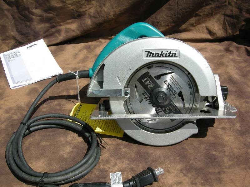 lot 46 image: Makita 7-14 Circular Saw