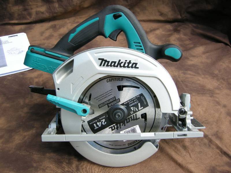 lot 60 image: Makita 36v Cordless Circular Saw