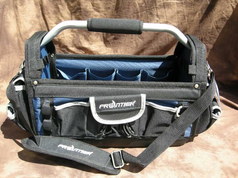 lot 61 image: Frontier 18 Tool Bag