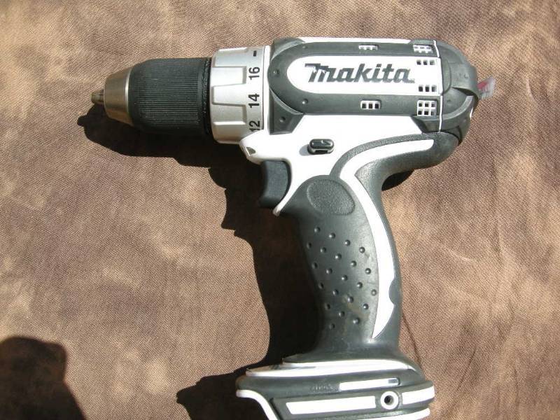 lot 81 image: Makita 18v Cordless Driver Drill