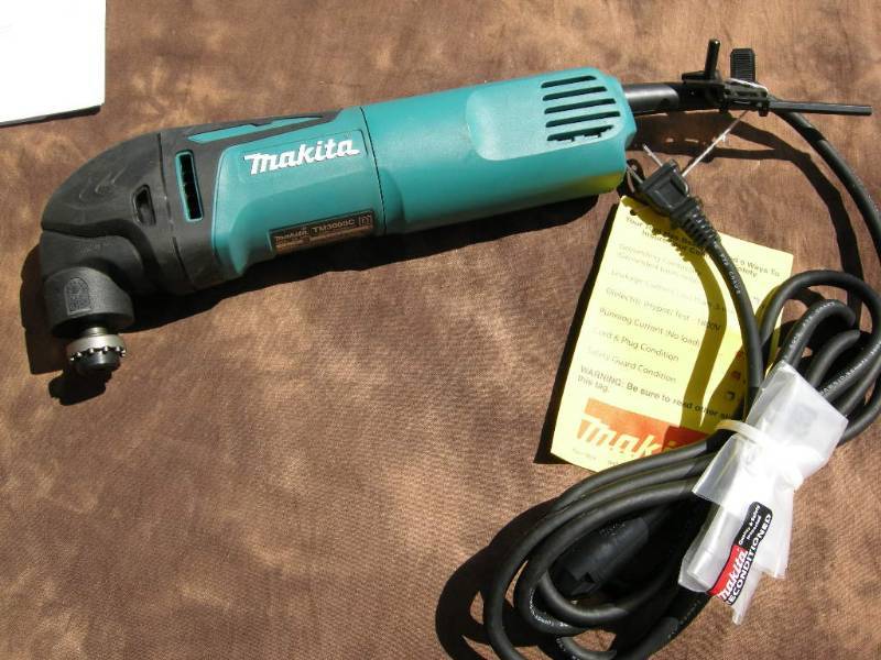 lot 83 image: Makita Multi-tool