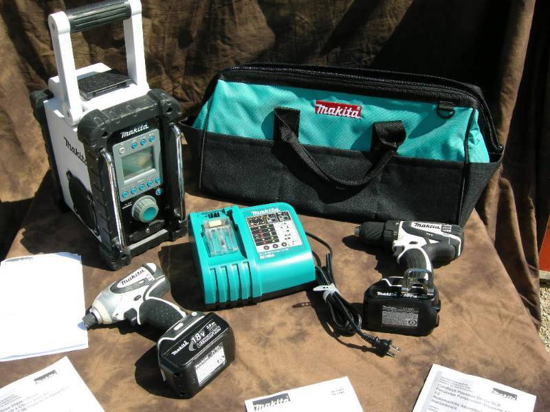 lot 37 image: Makita 18v Drill, Impact, Radio Combo