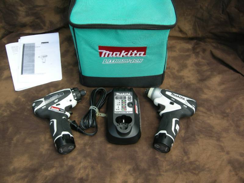 lot 42 image: Makita 10.8v Cordless Combo Kit