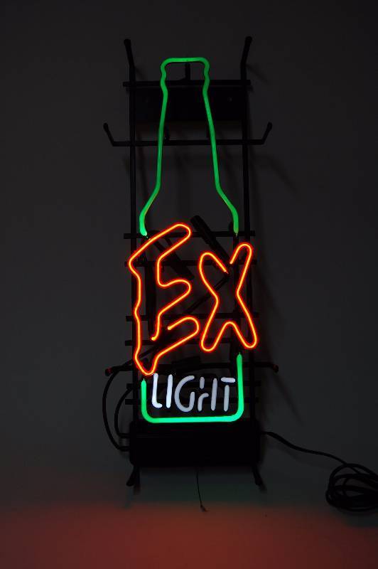 lot 44 image: Neon Beer Light