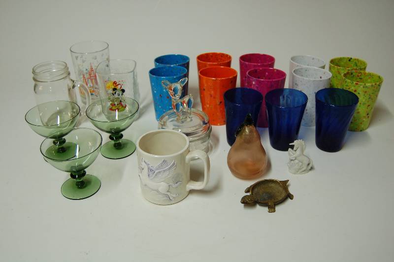 lot 75 image: Assorted Kitchenware