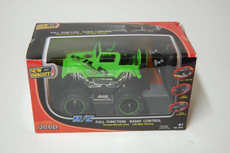 lot 94 image: Remote Control Truck