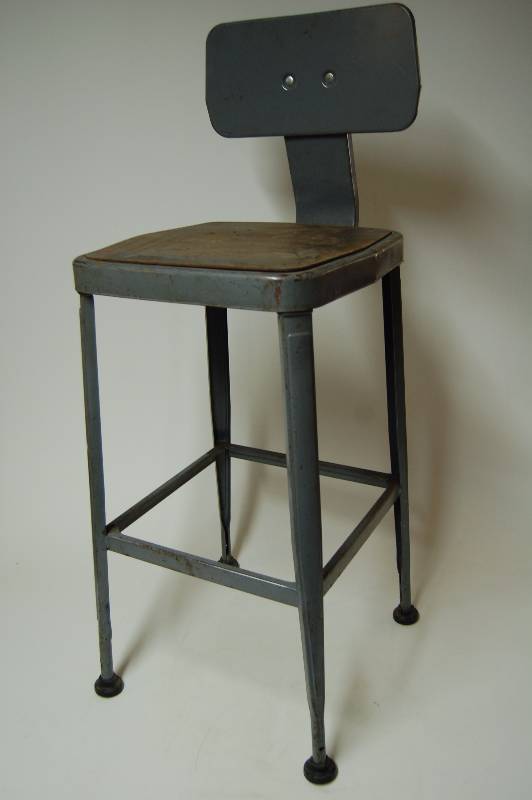 lot 106 image: Metal Stool