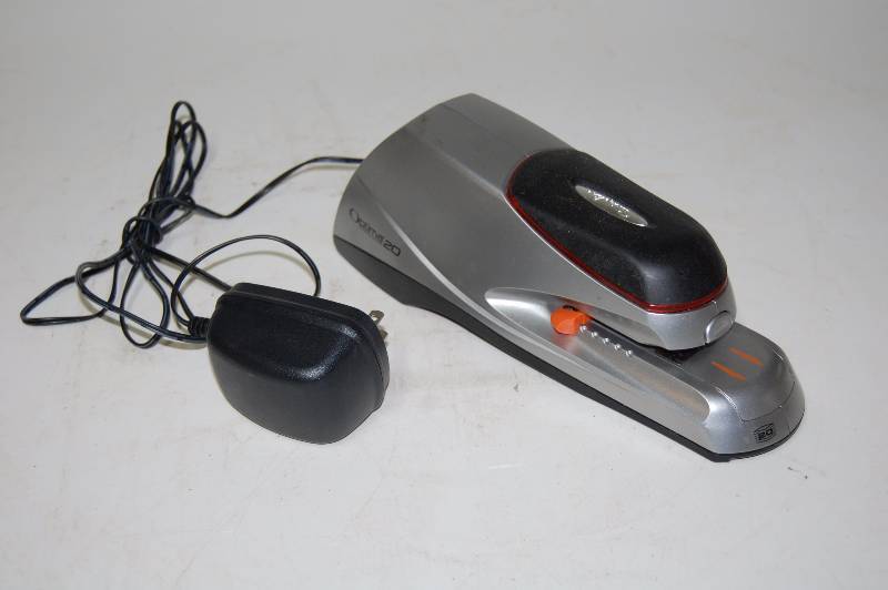 lot 145 image: Power Stapler