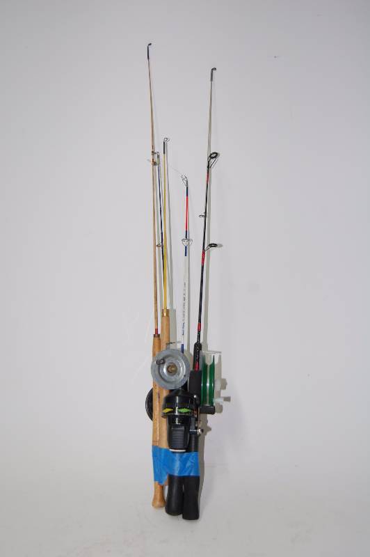 lot 149 image: Ice Fishin Rod
