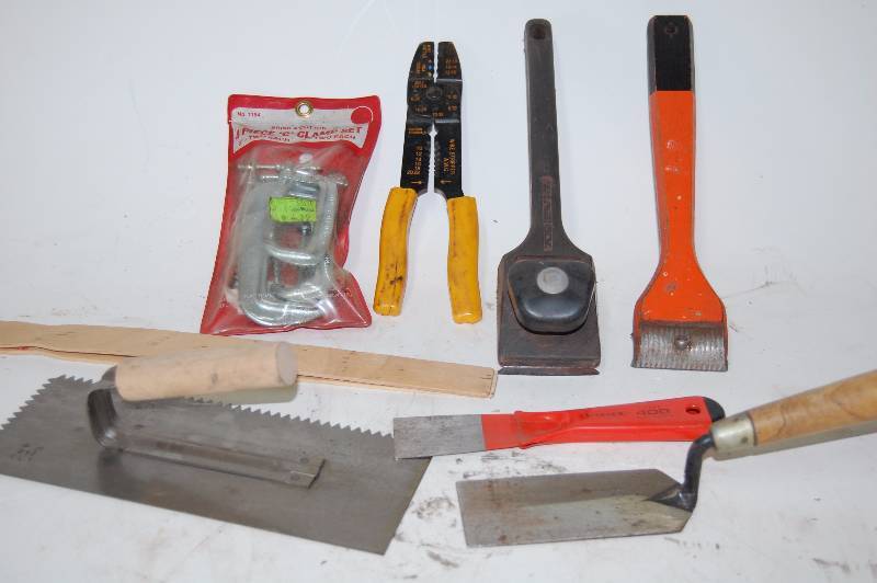 lot 210 image: Misc Tools
