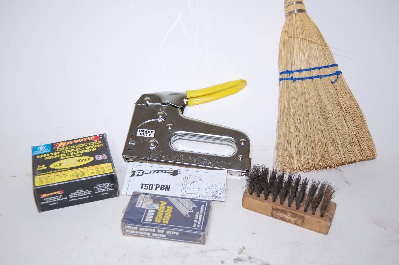 lot 211 image: Misc Tools