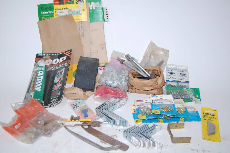lot 212 image: Misc Hardware