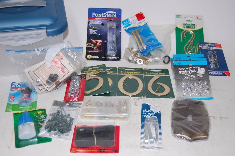 lot 213 image: Misc Hardware