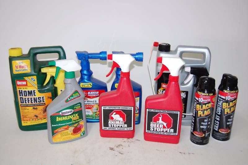 lot 221 image: Yard and Garden Chemicals
