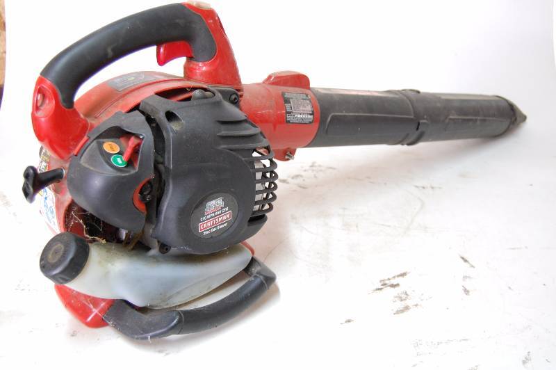 lot 236 image: Leaf Blower