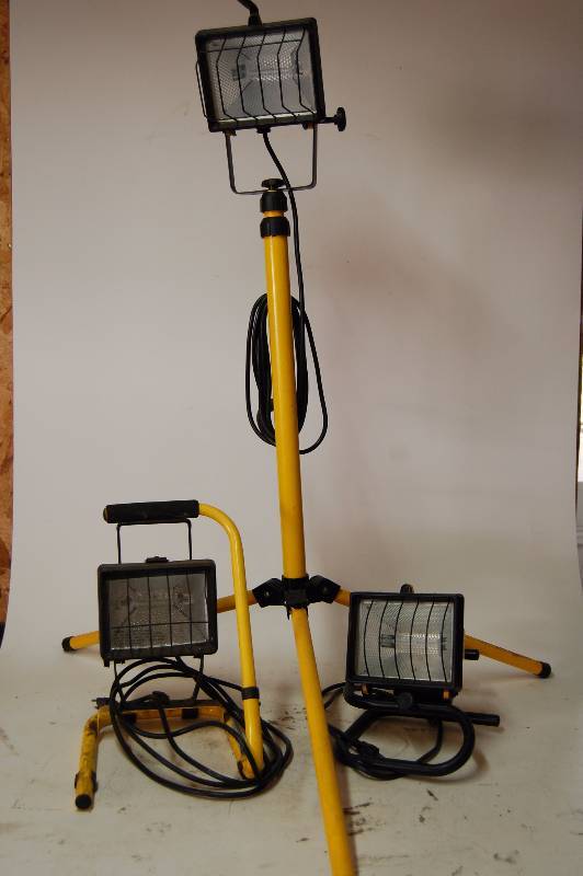 lot 240 image: Halogen Utility Work Lights