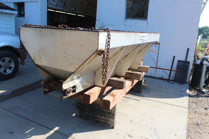 Buyers Salt Dogg Electric Truck Mount Salt Spreader