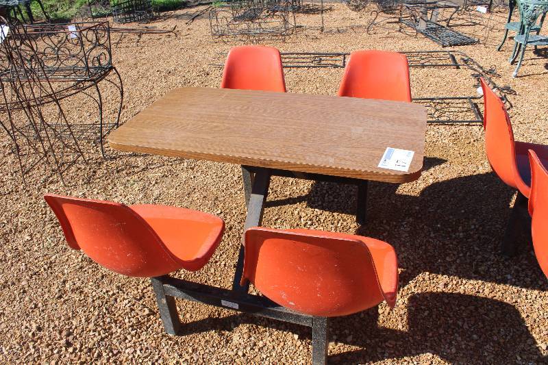 Cafeteria Table w 4-Attached Chairs